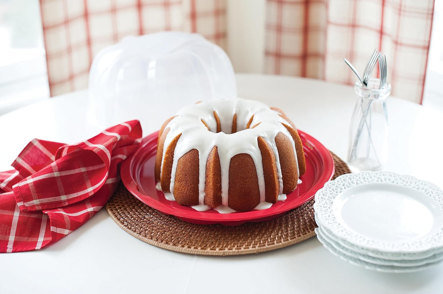 Nordic Ware Bundt Cake Keeper, 13"