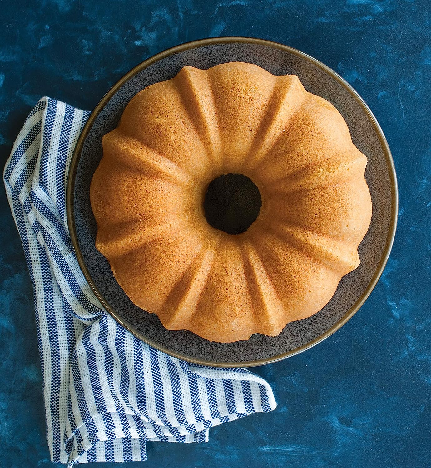 Nordic Ware Formed Bundt Pan, 12-Cup